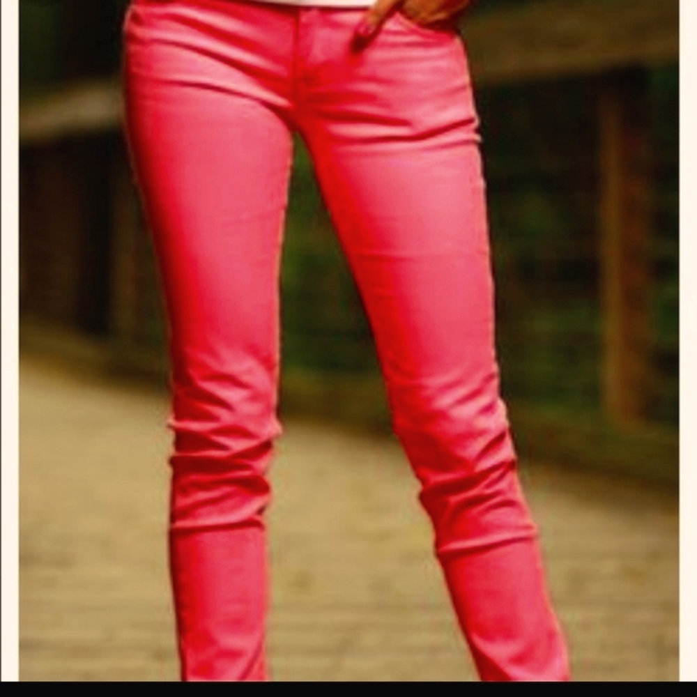 WET SEAL CORAL COLOR JEAN'S, SIZE 31 WAIST